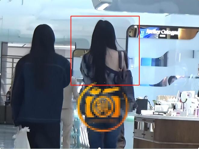 复好了逛奢侈品店像极了富家千金19岁李嫣容貌大变兔唇完全修(图14)