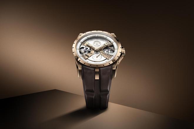 比双逆跳腕表致敬1995｜当月腕表帝舵表碧湾45型闪耀蔚蓝大海罗杰杜(图5)